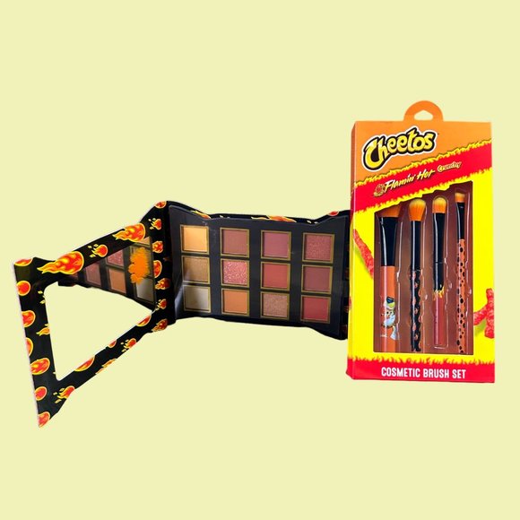 Taste Beauty Makeup Cheetos Eyeshadow Palette Makeup Brush Set 2